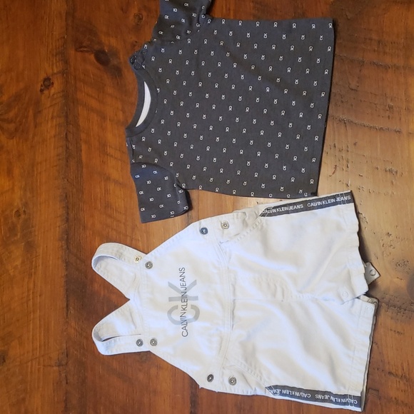 Calvin Klein Baby Boy's 2-piece Monogram T-Shirt and Twill Shortall Set - Picture 3 of 6